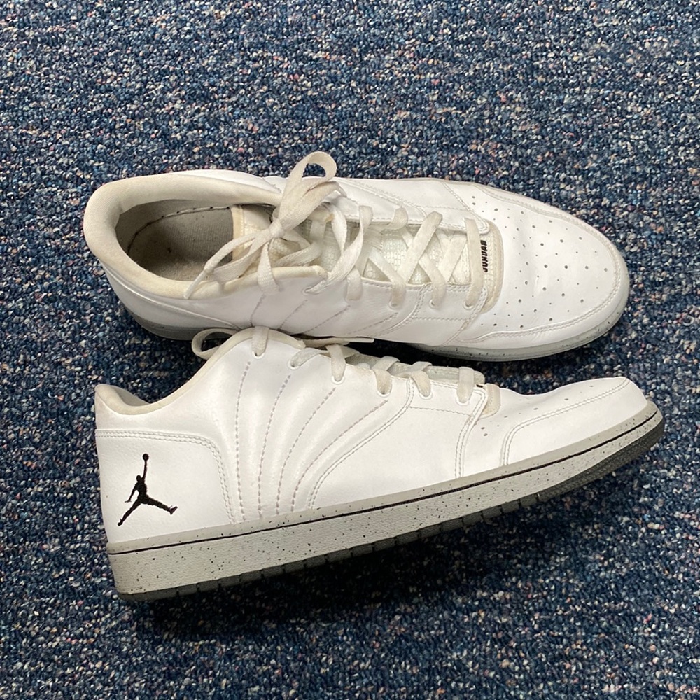 Nike Jordan Flight size 12 shoes
